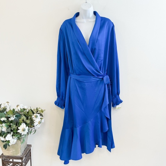 NWT Taylor Plus Long Sleeve Satin Wrap Dress Bright Blue Size 18W - Picture 4 of 11